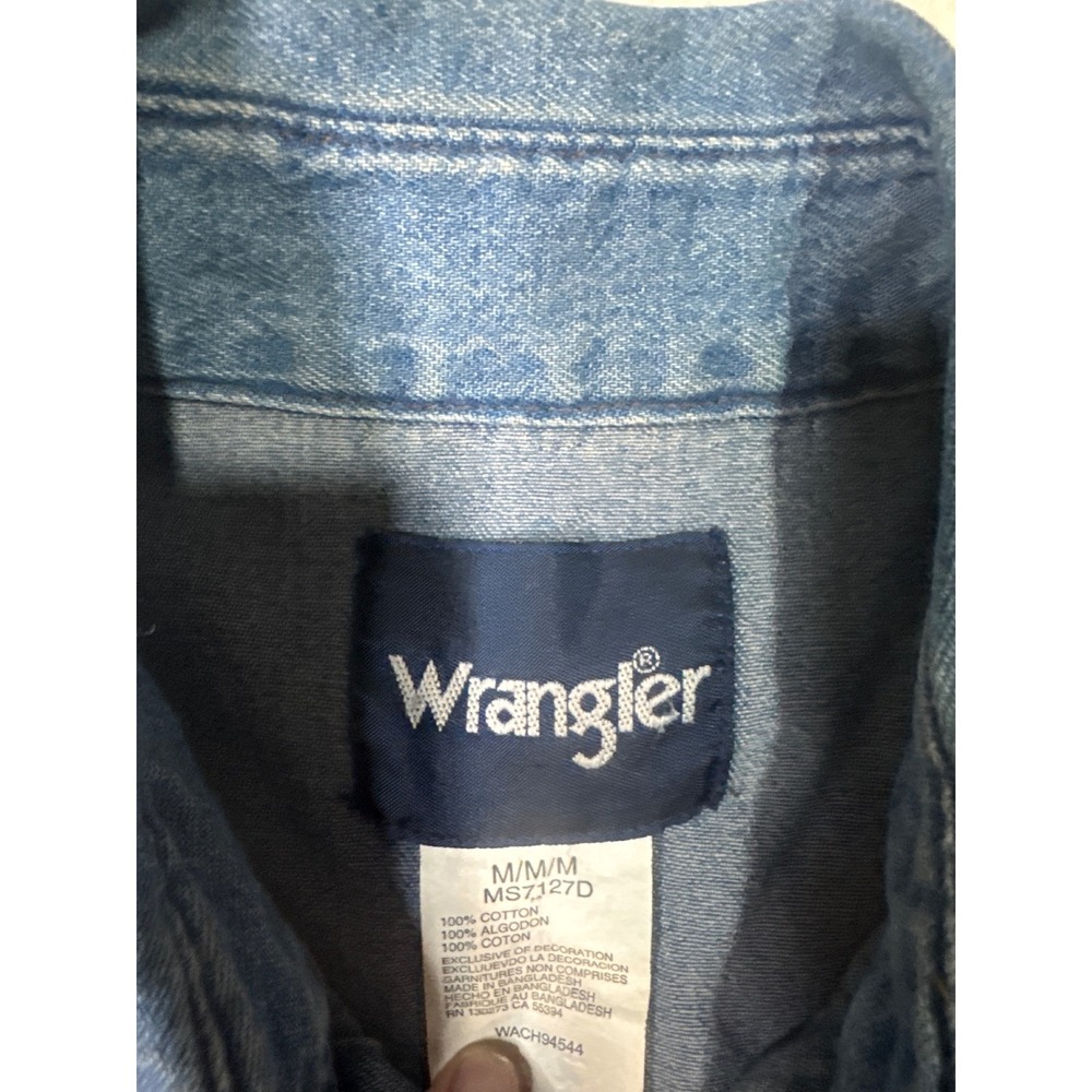 Wrangler Western Denim Shirt Women Medium Blue Good Raw Hem Pearl Snap MS7127D - Picture 2 of 5
